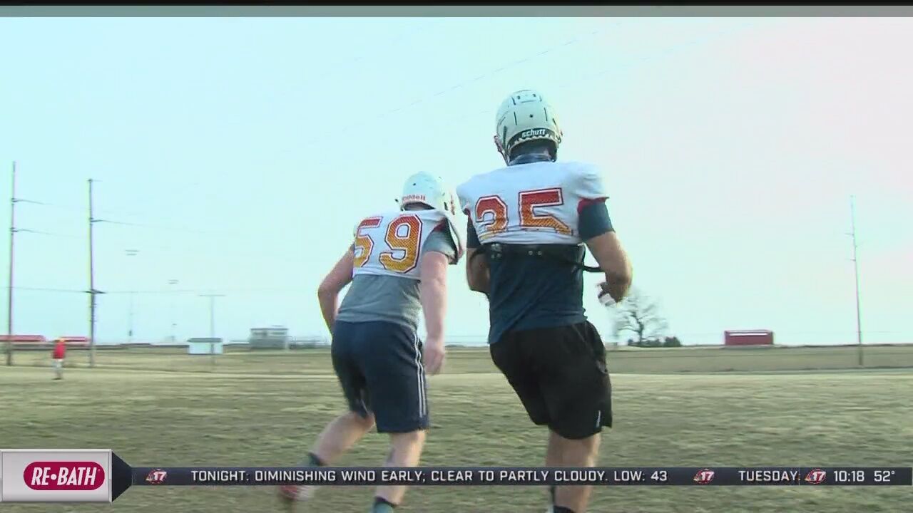 Capacity limit raised for outdoor high school sports in IL
